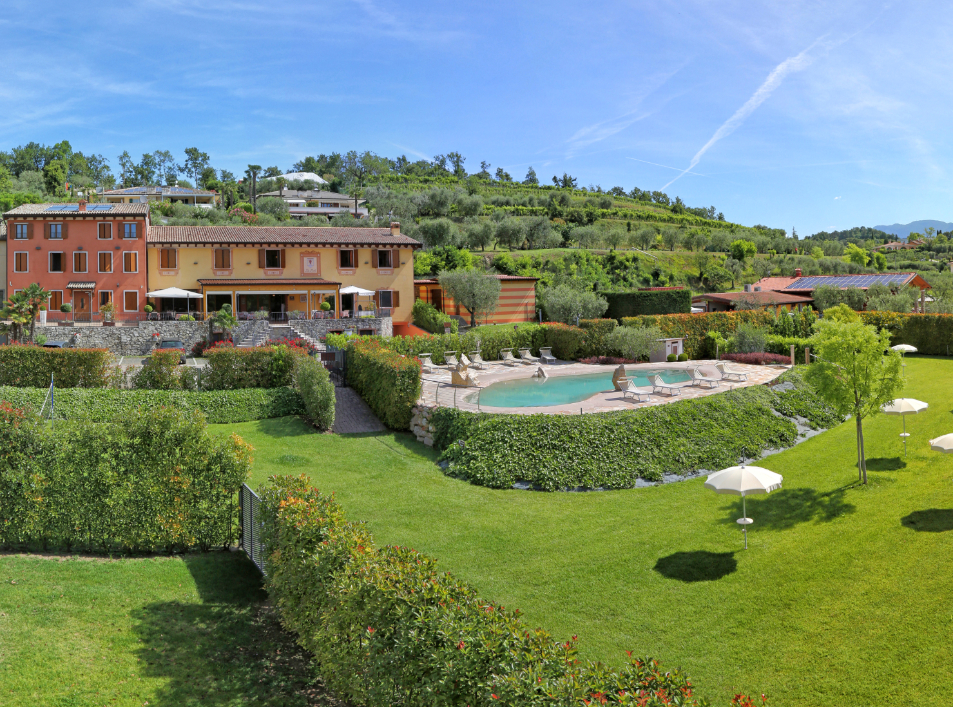 agriturismo mit pool in bardolino